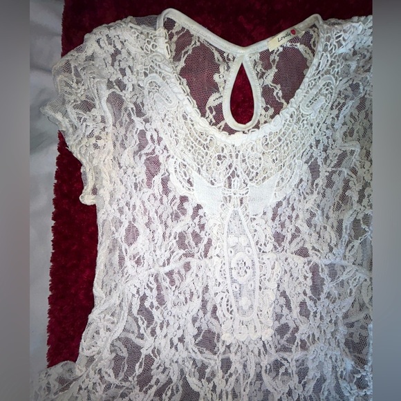 High Low Lace Top - Picture 3 of 5